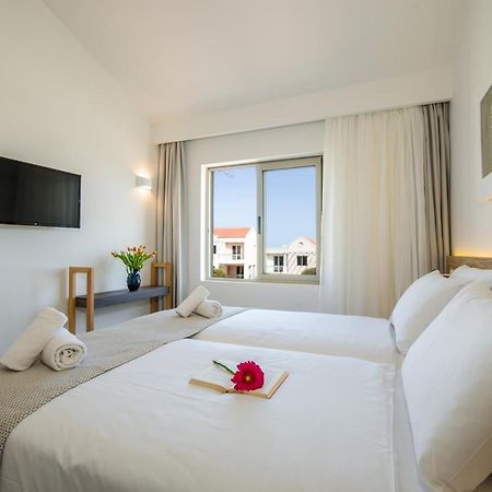 Lotus Hotel Apartments Kato Daratso Luaran gambar