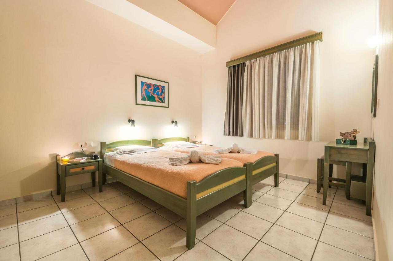 Lotus Hotel Apartments Kato Daratso Luaran gambar