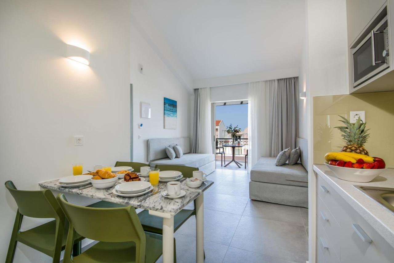 Lotus Hotel Apartments Kato Daratso Luaran gambar