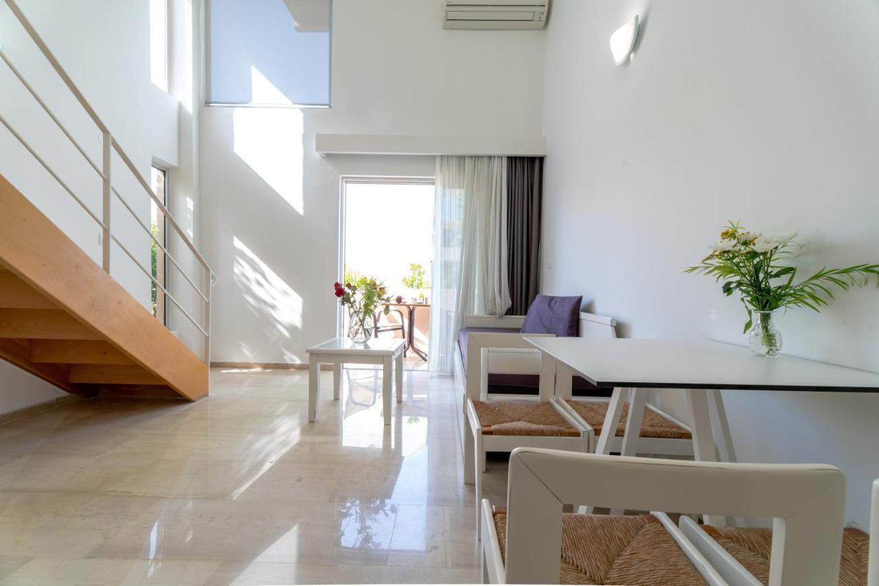 Lotus Hotel Apartments Kato Daratso Luaran gambar