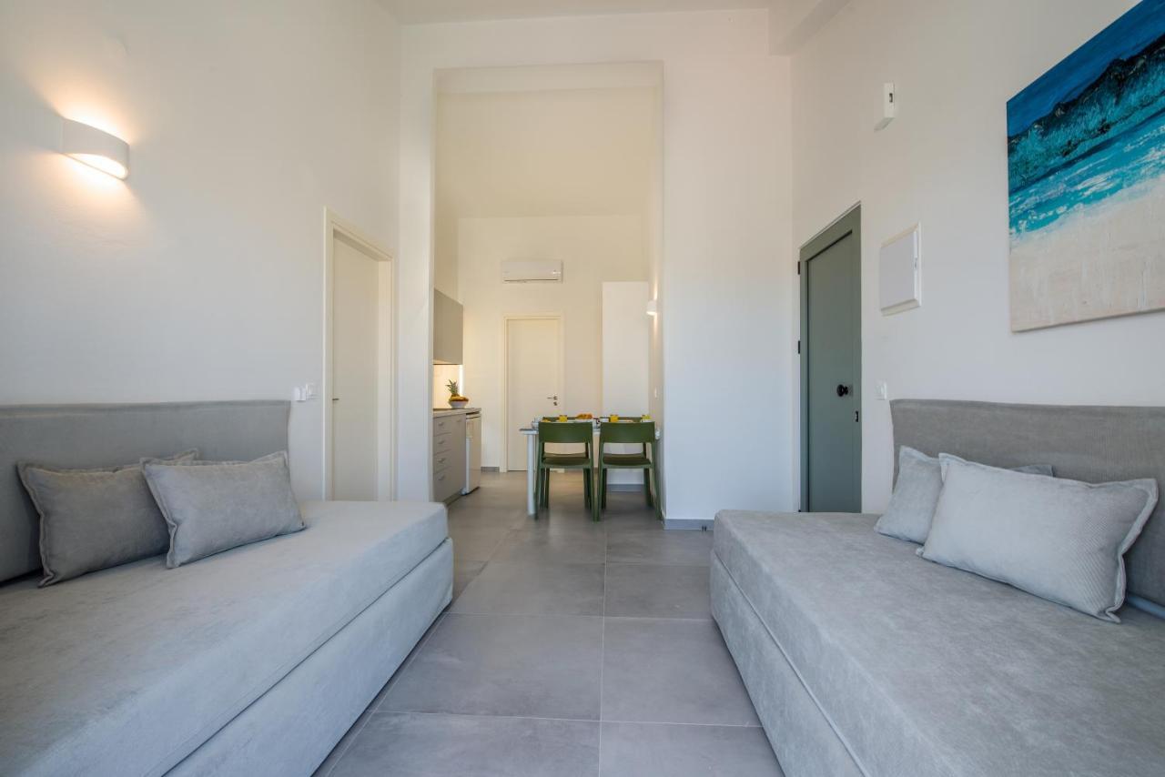 Lotus Hotel Apartments Kato Daratso Luaran gambar
