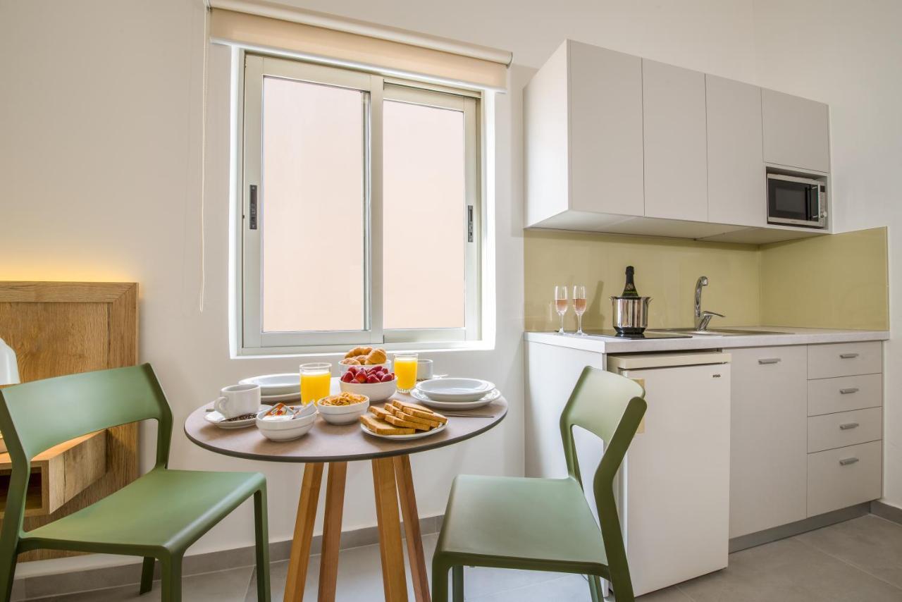 Lotus Hotel Apartments Kato Daratso Bilik gambar