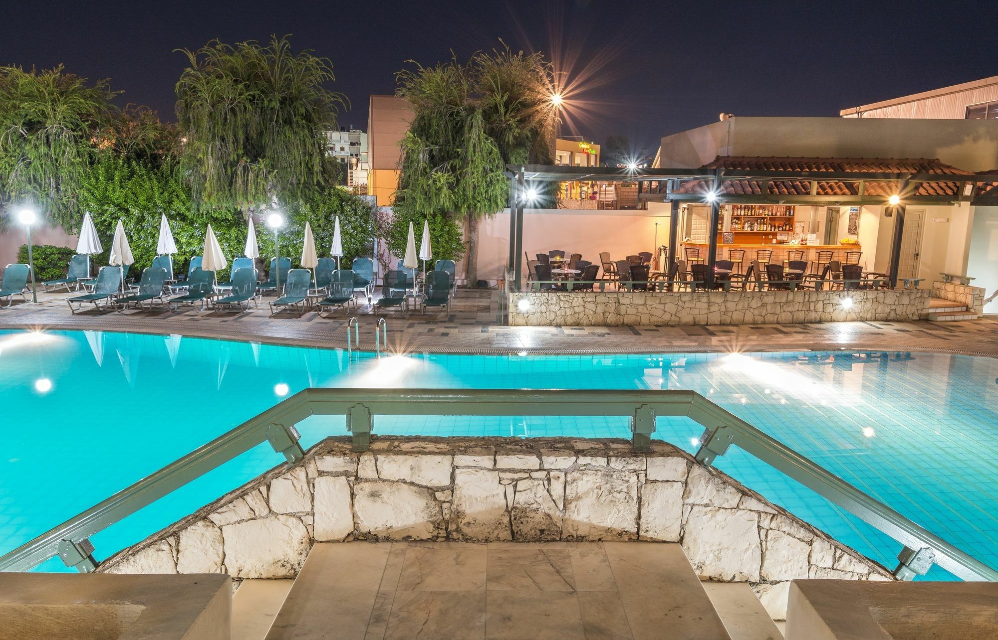 Lotus Hotel Apartments Kato Daratso Luaran gambar